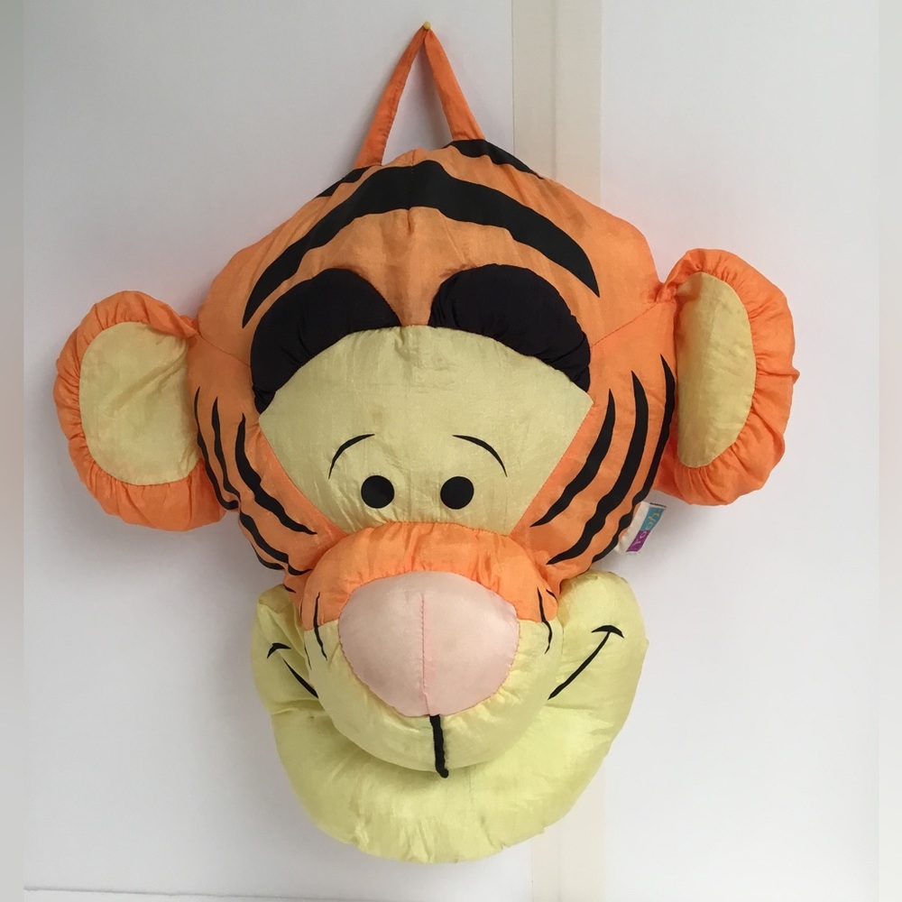 Vintage Disney’s Winnie the Pooh Tigger 90s plush stuffed head pillow